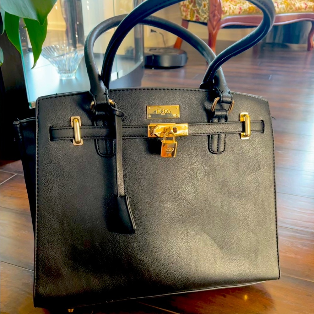 Black, leather BCBG Paris lock bag! NEW